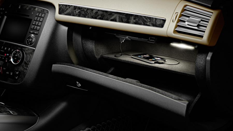  Mercedes-Benz R-Class 2011 года  (фото 22 из 186)